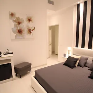 Interno 7 Luxury 2*, Roma Itália