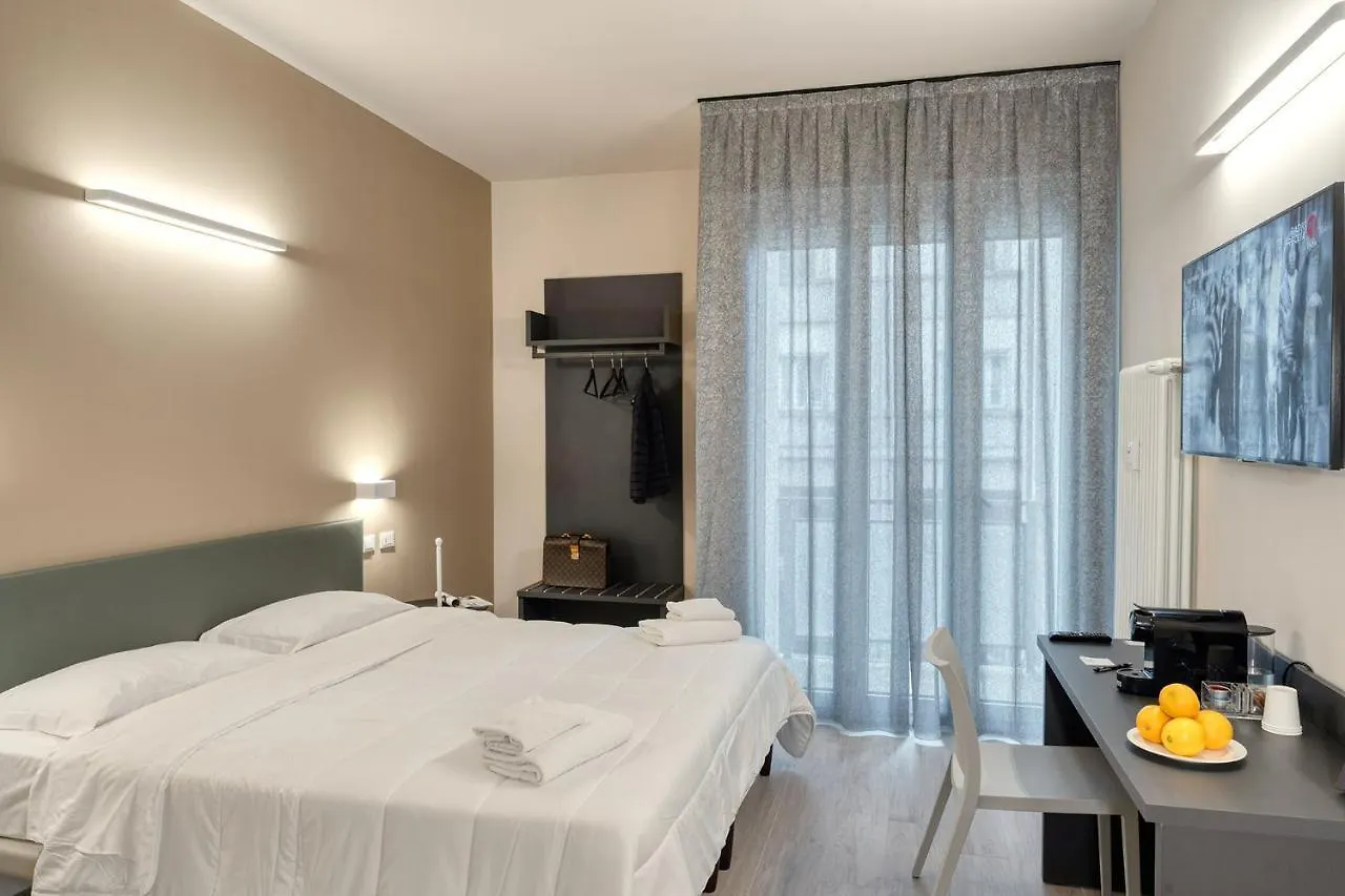 Astoria Comfort Rooms Bolonia Italia